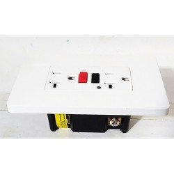 Toma GFCI sobreponer